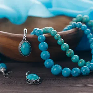 Collier et boucles d'oreille en pierre naturelle de turquoise