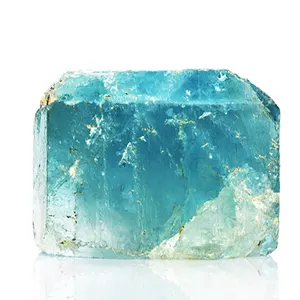 Pierre de topaze bleue taillée